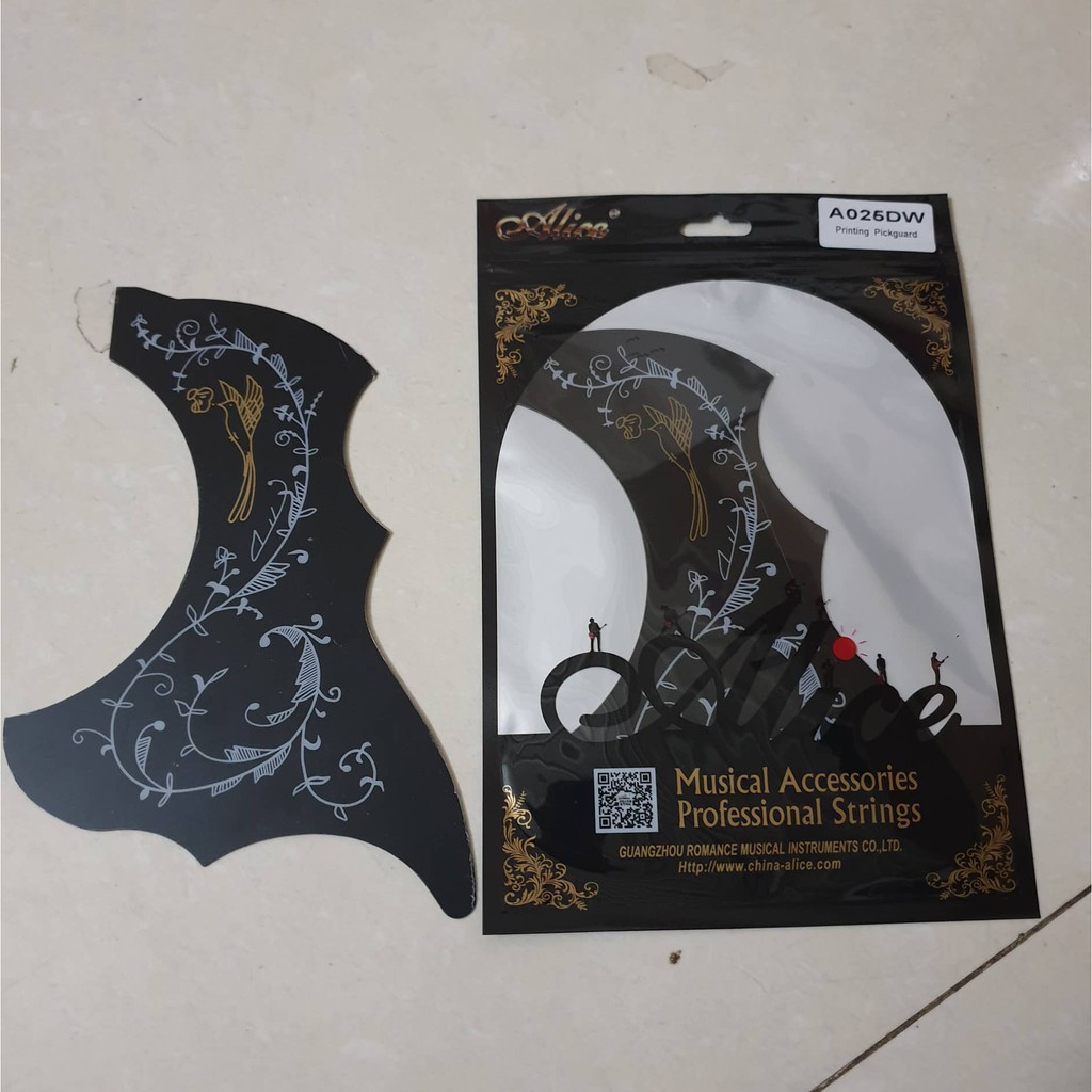 Miếng chống trầy đàn guitar, Pickguard