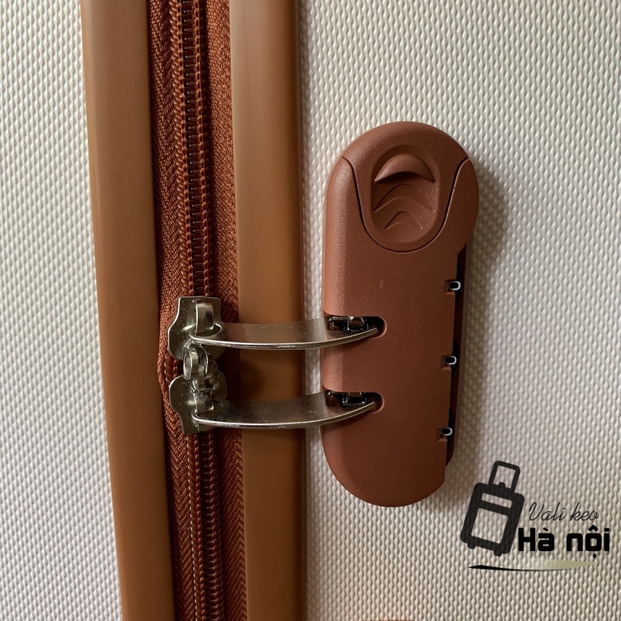 Vali kéo Eline full size 20-24-28 nhựa dẻo bền bỉ thời trang