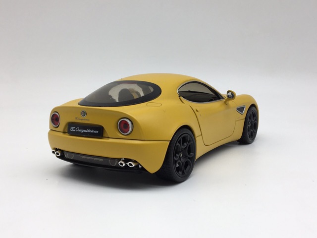 Xe Mô Hình Alfa Romeo 8C Competizione 1:24 Welly