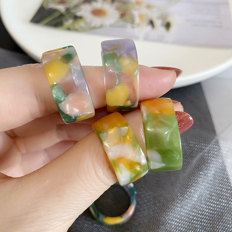 1 Nhẫn Nhựa Màu Sắc Retro Cho Nữ