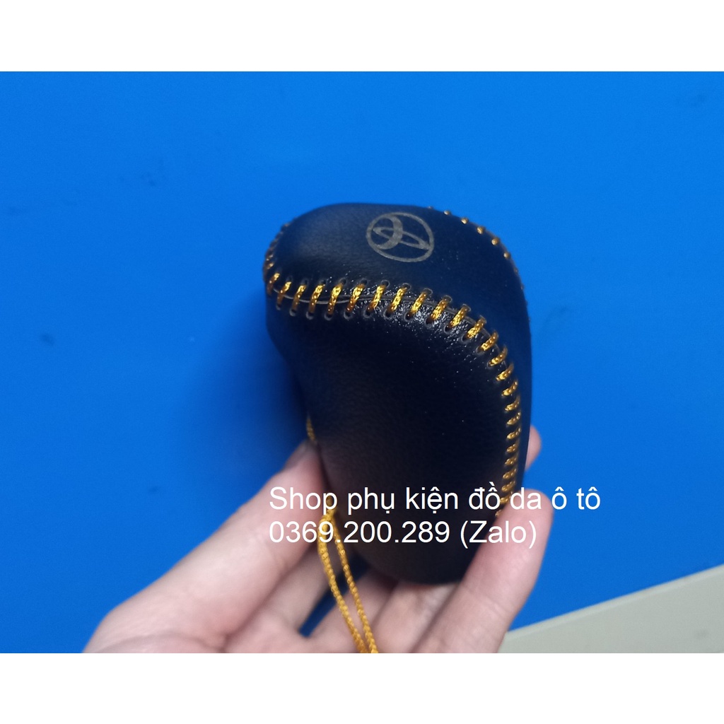 Bao da bọc cần số xe Toyota Veloz, Raize, Avanza cross bằng da bò loại tốt, nhiều mầu sắc theo nội thất