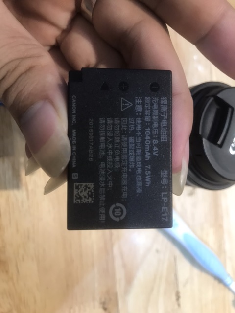 Pin Canon LP-E17pin qua sử dụng