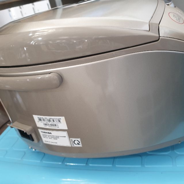 Nồi cơm điện cao tần Toshiba 1.8 lít RC-18RH(CG)- Trưng Bày | BigBuy360 - bigbuy360.vn