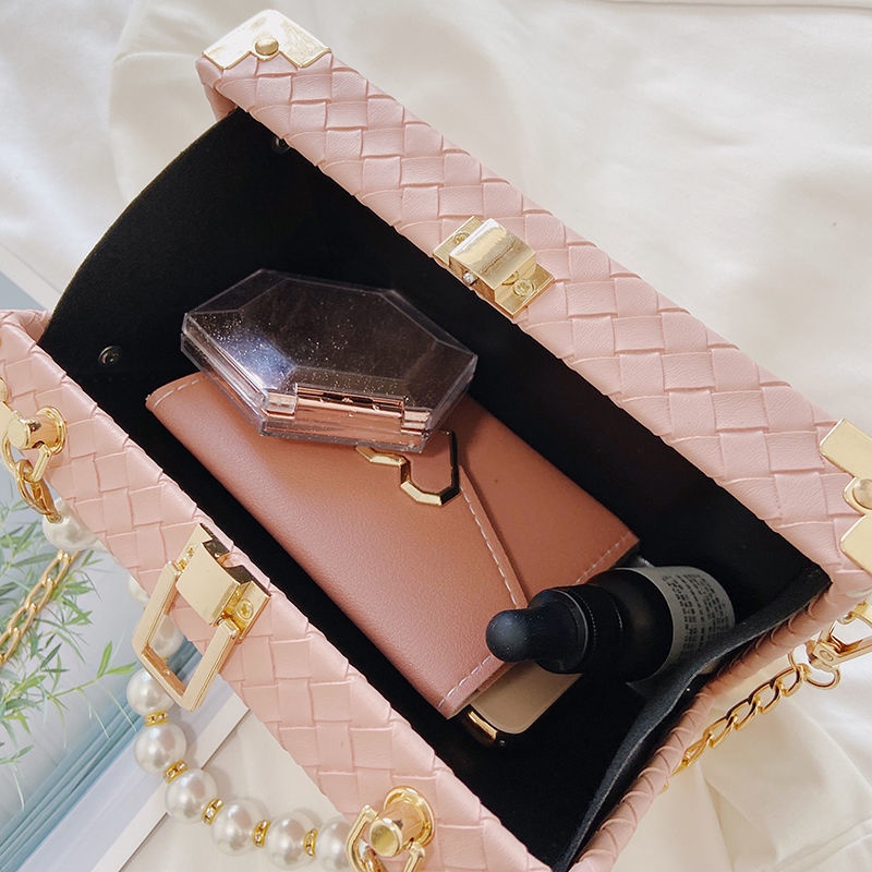 Túi Đeo Chéo Hình Vuông Cỡ Nhỏ Đính Ngọc Trai Phối Dây Xích Thời Trang Sang Trọng Cho Nữ