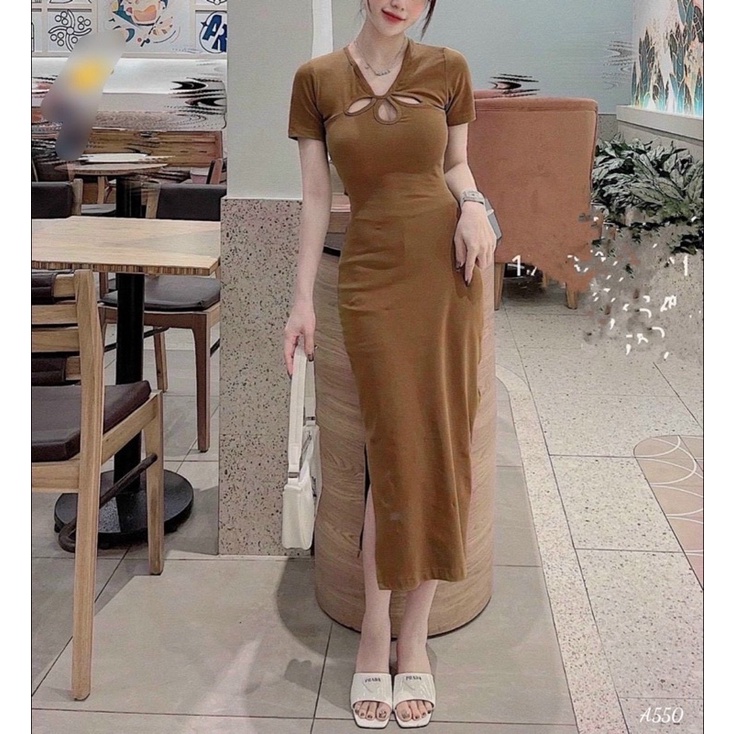 Đầm Thun Body  Tay Ngắn Cổ Tròn Cắt Xẻ Body Dáng Dài Khoét Lưng