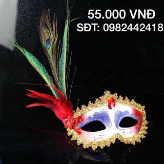 Mặt nạ nửa mặt có lông vũ và hoa