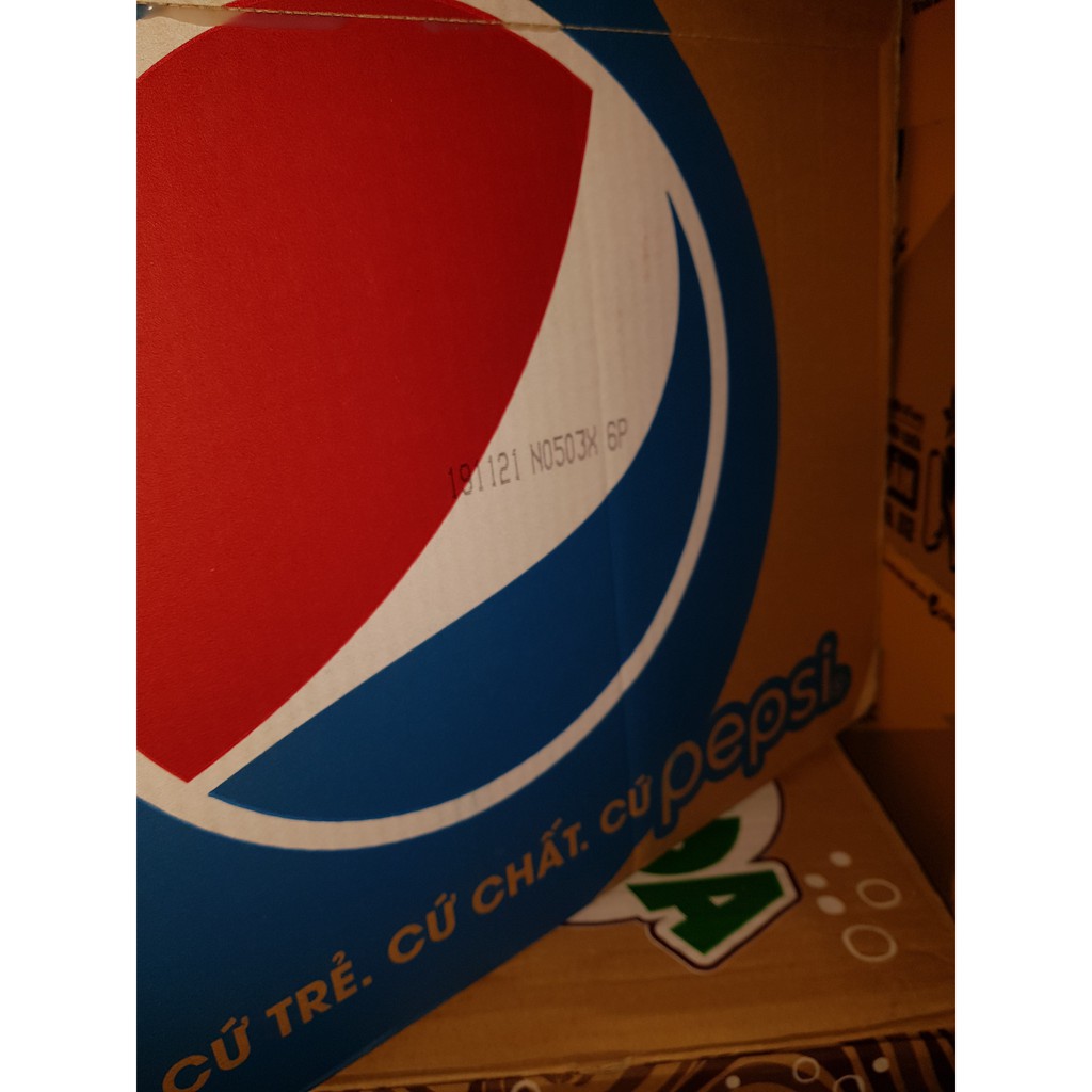 Nước Ngọt Có Gas Pepsi Cola Soft Drink Chai Nhựa PEP 1.5 lít Date Luôn Mới