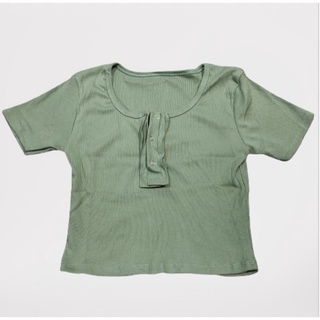 Áo thun gân cổ vuông nút bấm croptop MC