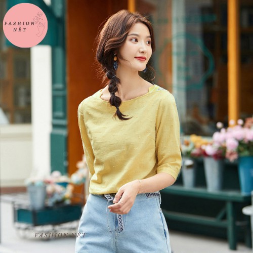 [Mã FASHION2 Giảm 15K Đơn 199K] Áo Sơ Mi Nữ Tay Lỡ Cổ Thuyền Thời Trang Phối Thêu Họa Tiết Hai Bên Vai - Màu Vàng