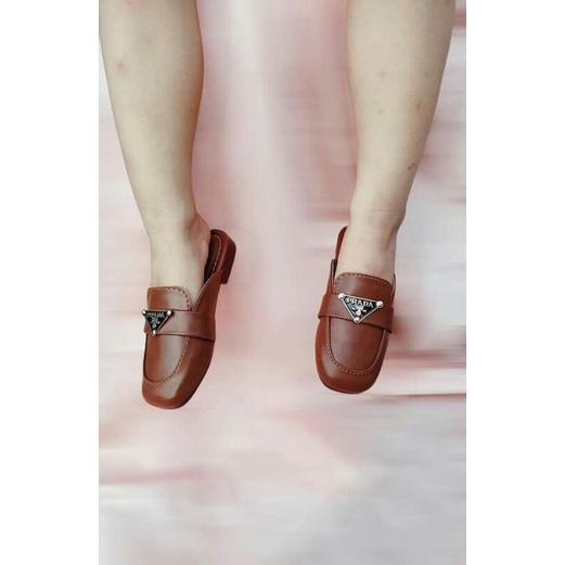 Giày Sục khóa bé trai bé gái size 21-39 Siêu êm chân cho bé | BigBuy360 - bigbuy360.vn