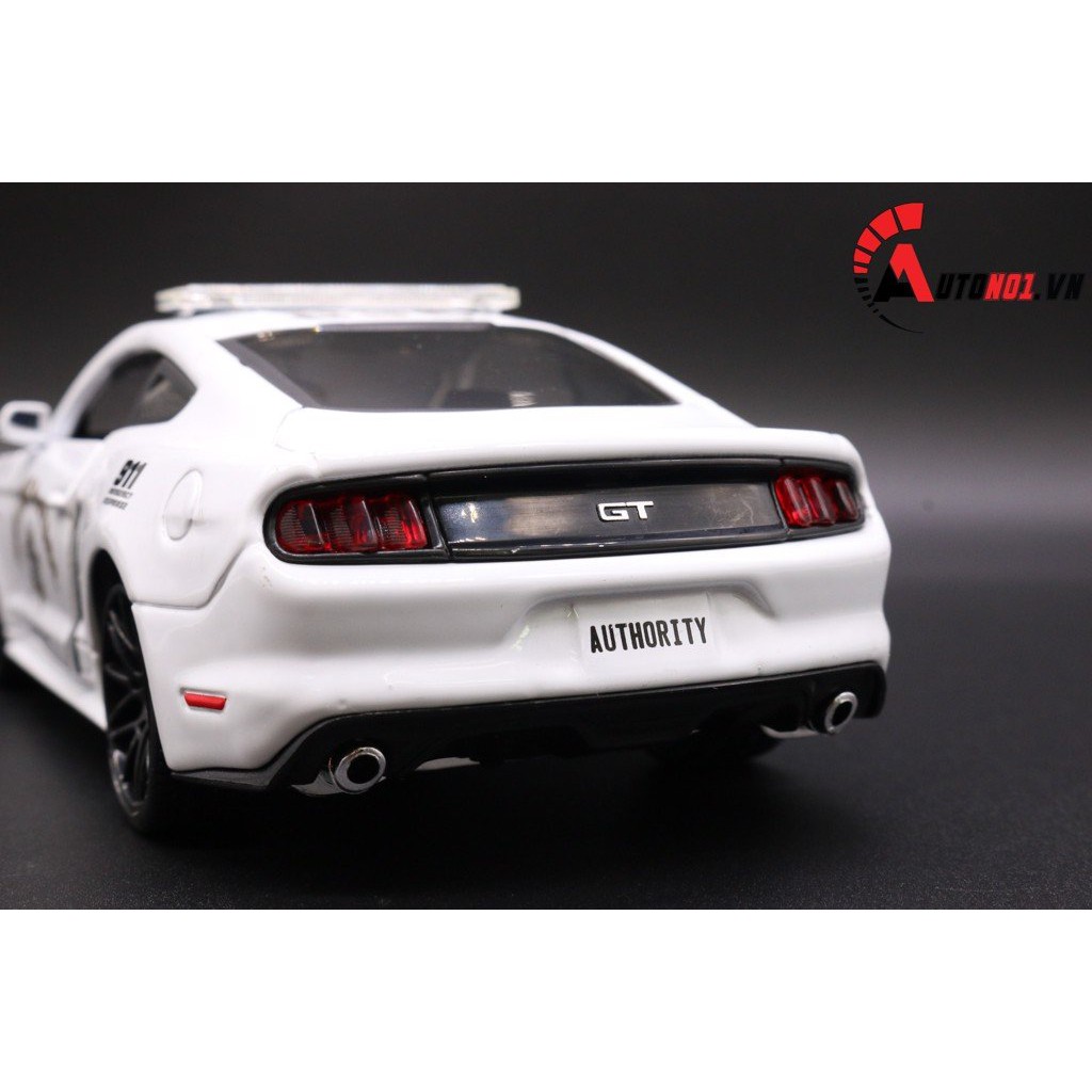 MÔ HÌNH XE FORD MUSTANG GT POLICE 2015 WHITE 1:24 MAISTO 4321