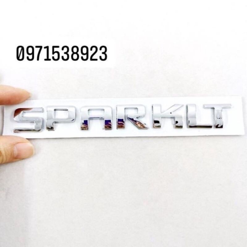 Logo chữ nổi CHEVROLET SPARK LT dán đuôi xe