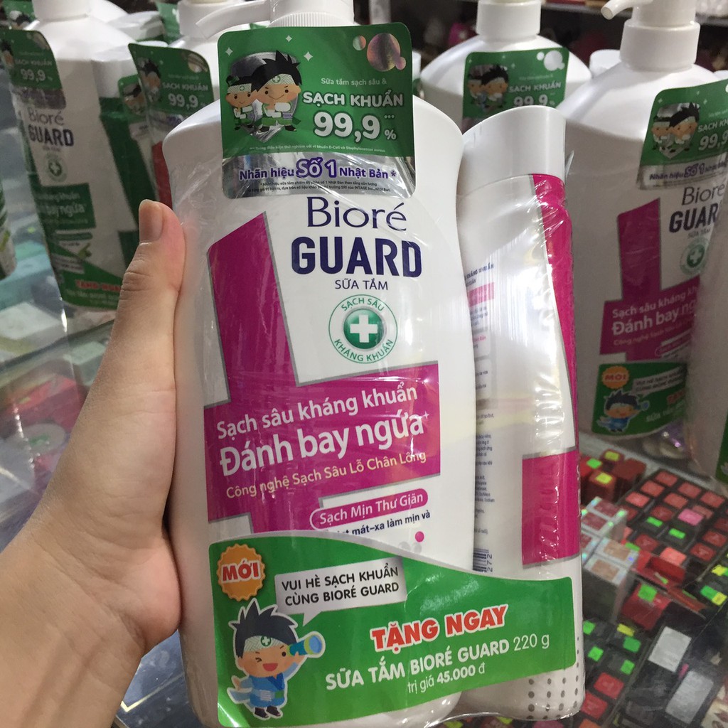 Sữa tắm biore 800g kháng khuẩn