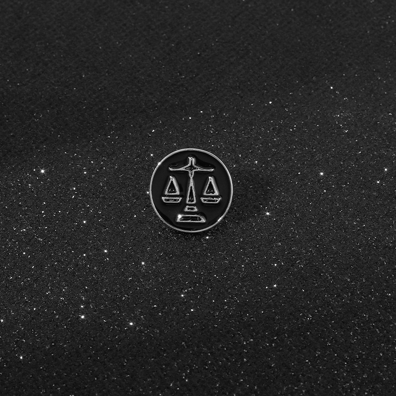 Ghim Cài Áo Hình Luật sư Tráng Men Độc Đáo Thời Trang