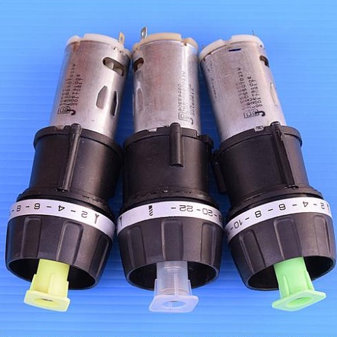 Động cơ giảm tốc 550 12V 711 vòng / phút - Đầu trục 9.3mm có ren vặn dùng DIY máy khoan, máy bắn vít cầm tay