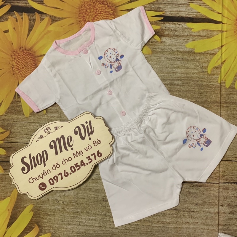 Bộ cộc tay trắng cài giữa Thái Hà Thịnh