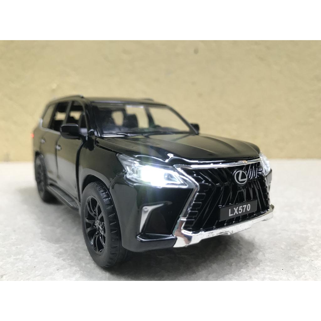 Mô hình xe LEXUS LX570 2022  1:32