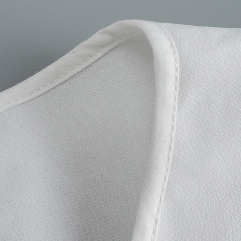 Cổ áo giả thời trang nữ tính thích hợp đi học