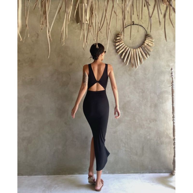 Bodycut xoắn ngực mặc được hai kiểu siêu xịn