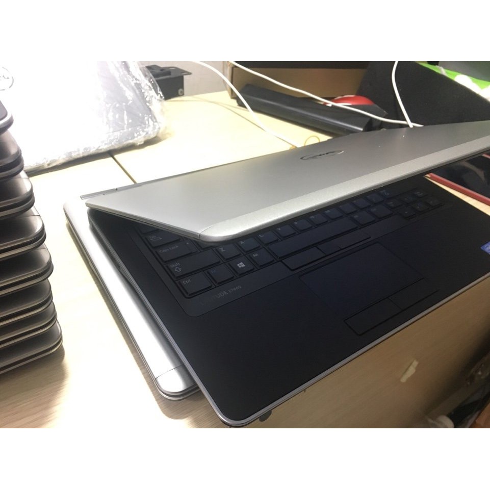 Laptop Dell Latitude E7440 core i5 - Tặng chuột ko dây, túi chống sốc