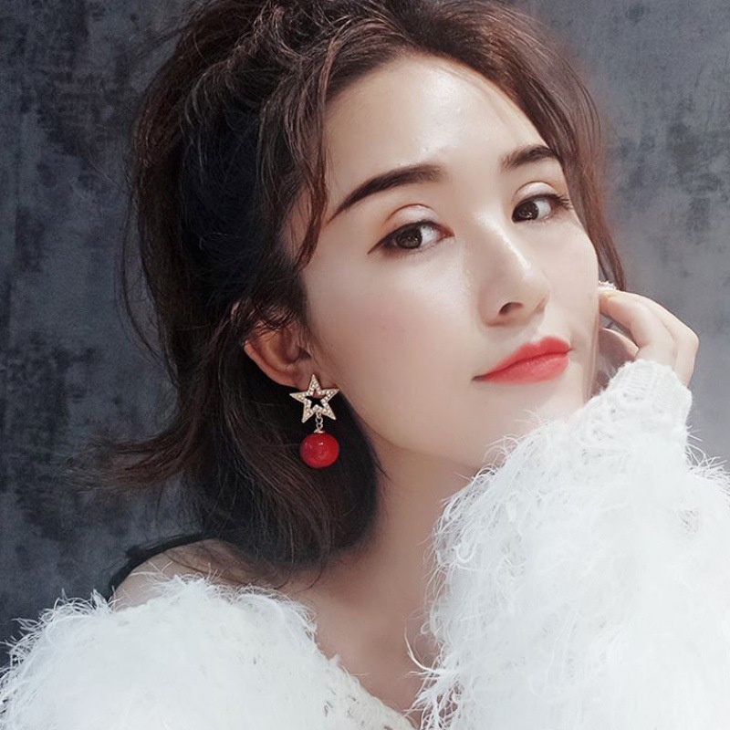 Khuyên Tai Hình Ngôi Sao Năm Cánh Đính Ngọc Trai Thời Trang