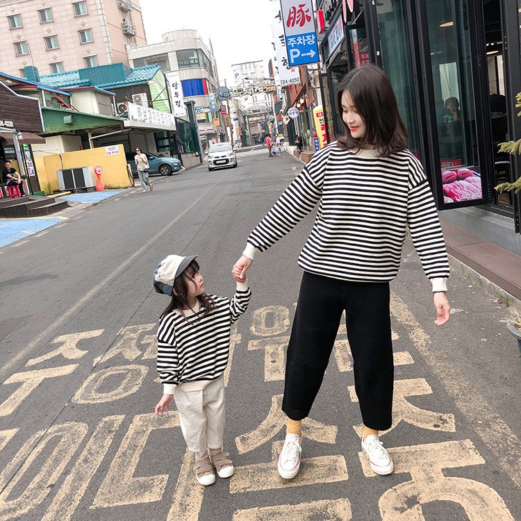 Áo Hoodie Gia đình 💝Cotton da cá (Hình thật chất áo + Logo Thương hiệu) 💝Sọc trắng đen tay dài cute