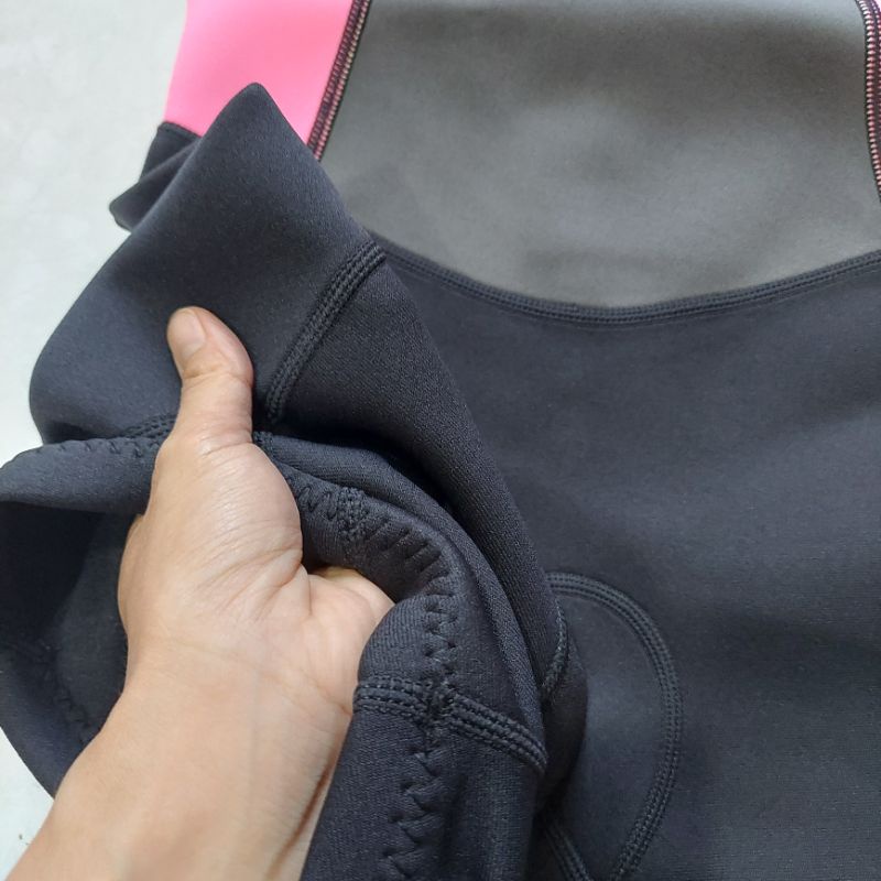 Bộ bơi giữ nhiệt dày 2mm ngắn tay cho nữ 38-70kg mẫu đen phối hồng đẹp, wetsuit cho nữ