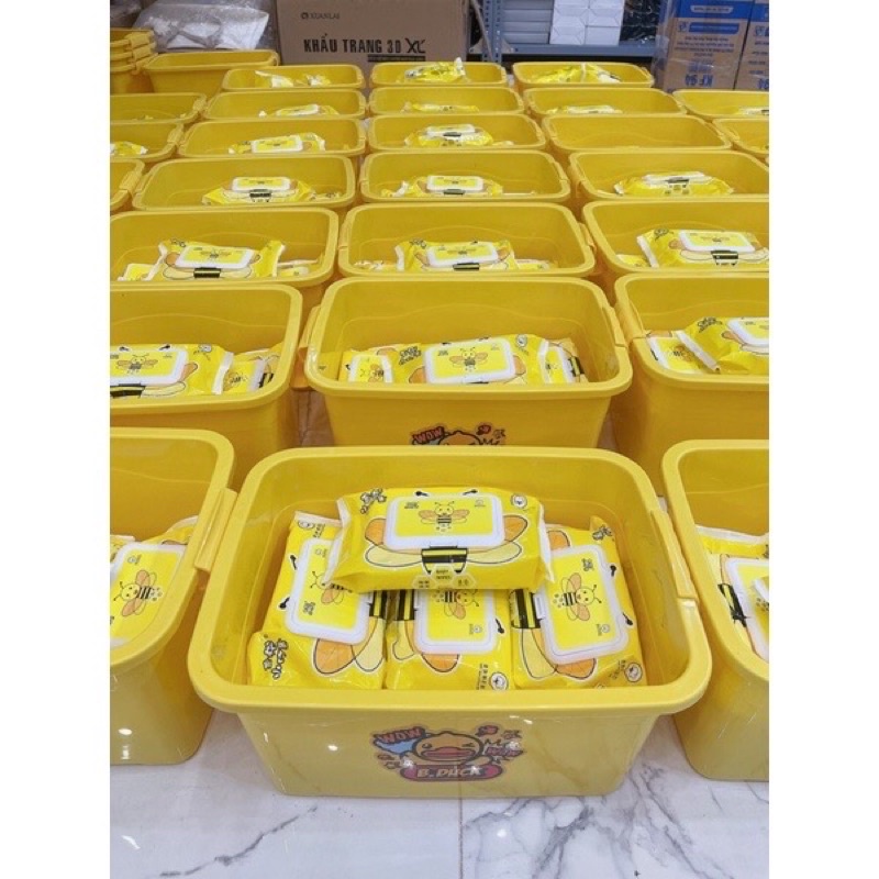 khăn giấy ướt con vịt vàng đóng thùng nhựa 10 bịch tiện dụng
