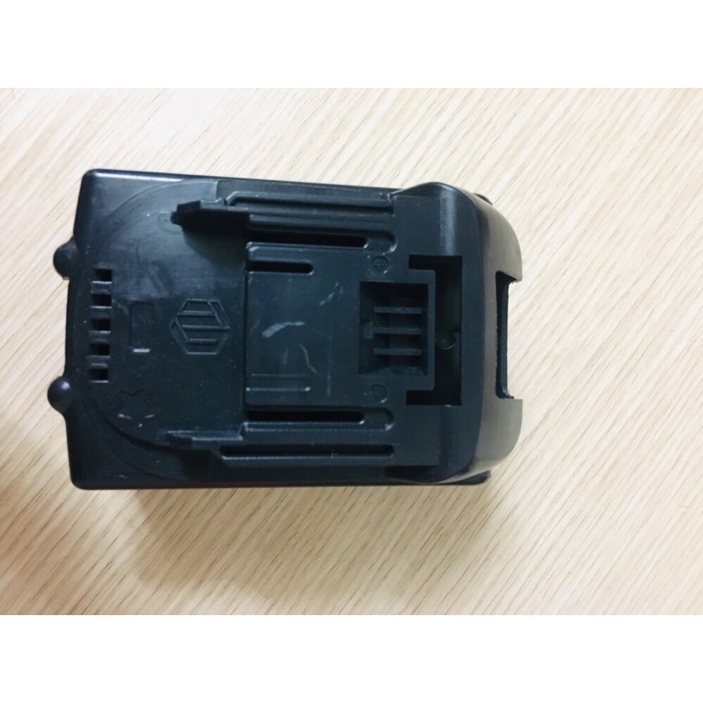 Vỏ pin makita 18V có báo đèn