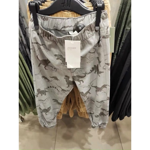 Q195 - Quần jogger Kaki HM bé trai