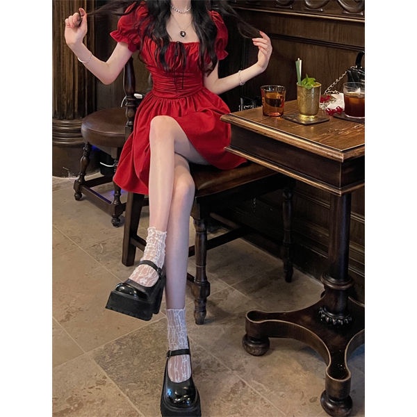 French square-necked tie dress female summer retro spicy girl temperament small red skirt bubble sleeve princess skirt