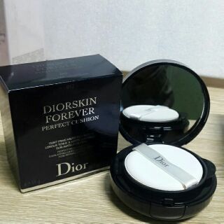 Phấn Cushion Dior có Tone 20 và Tone 12