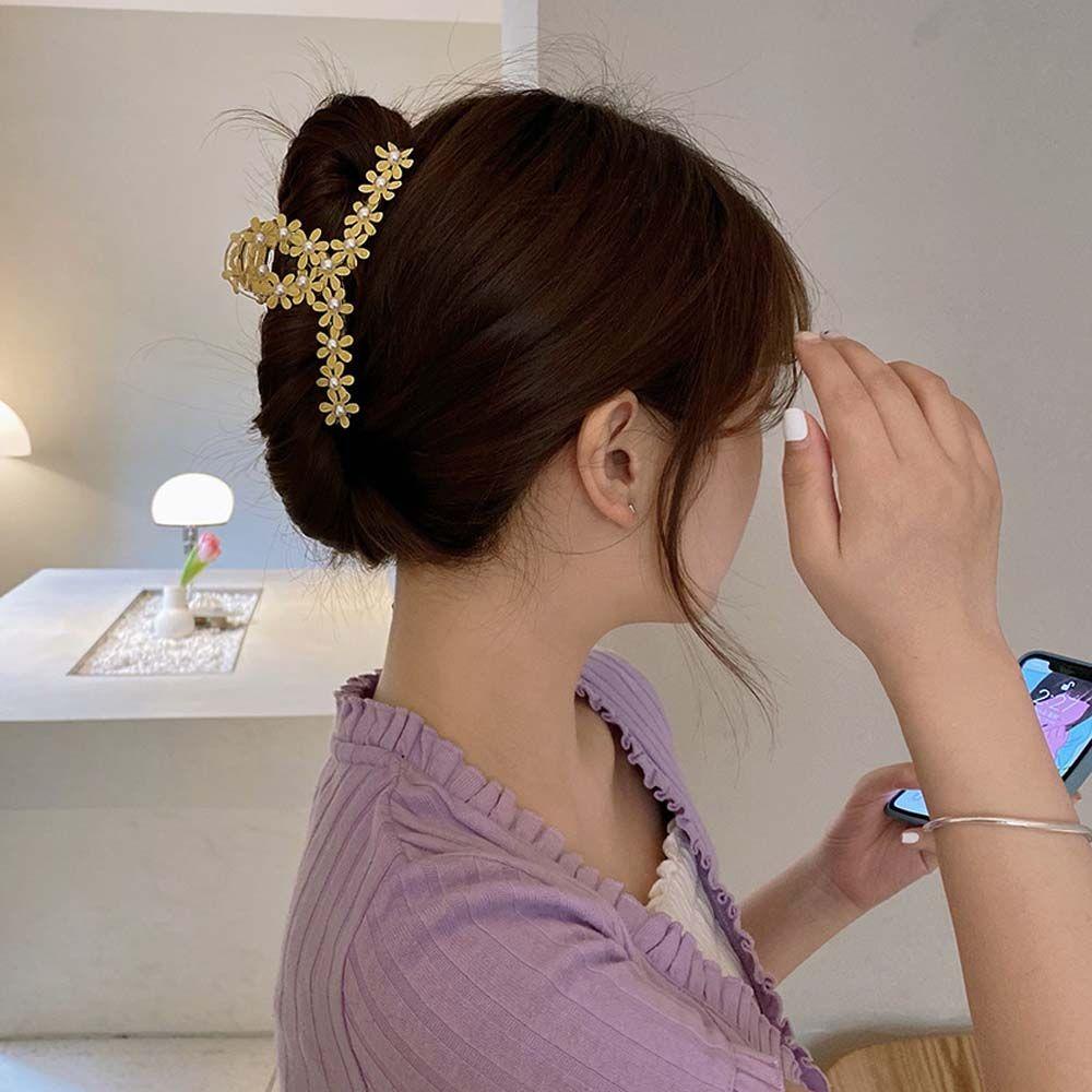 Kẹp Tóc Càng Cua Bằng Acrylic Hình Hoa Cúc Thanh Lịch Cho Nữ