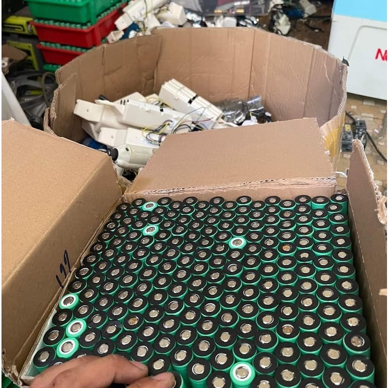 Pin Samsung 25R INR18650 - 25R, xả 20A, dung lượng 2500mAh, nội trở thấp chính hãng tháo khối