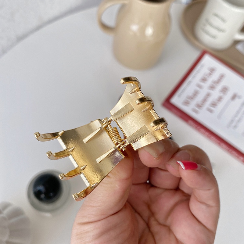 Kẹp Tóc Mini Bằng Kim Loại Hình Cá Mập Tiện Dụng Cho Nữ