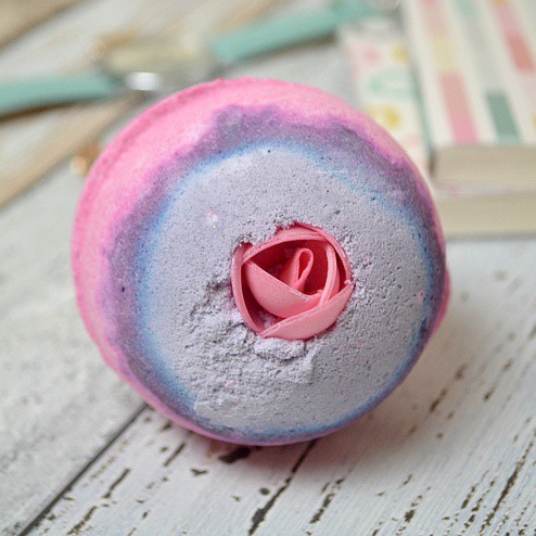 Viên tắm bồn Lush Sex Bomb Bath Bomb