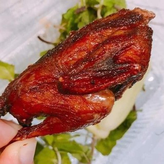 Chim cút ướp lá móc mật