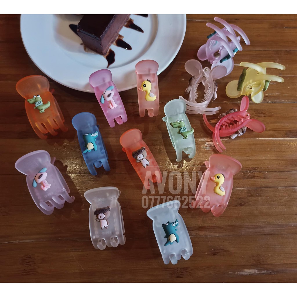 Kẹp tóc càng cua 3 - 5 răng màu nhám đính icon thú hàng đẹp (cá sấu)
