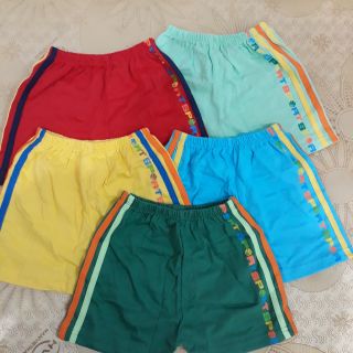 Quần đùi thể thao màu size 1, size 2 hàng Hello B & B cho bé