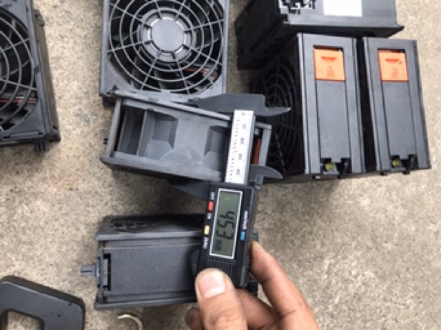 Quạt server Hp delta 12v 1.5A , vuông 9cm có khung bảo vệ full