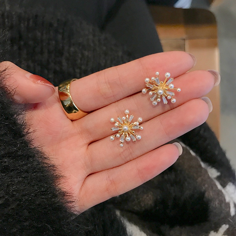 Bông Tai Hình Tròn Họa Tiết Răng Cưa Đen Phong Cách Hàn Quốc Thời Trang