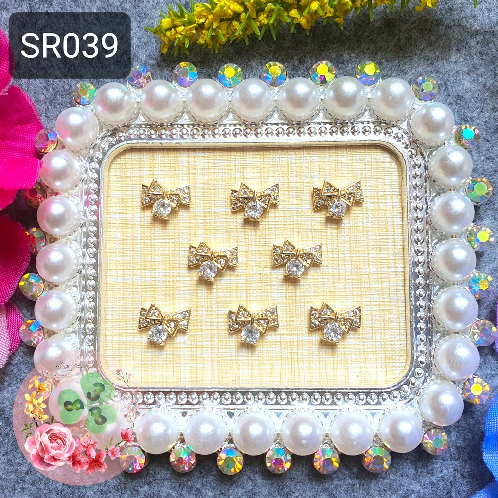 Mã SR039 . Charm kim loại dòng cao cấp đính đá trang trí móng siêu xinh.