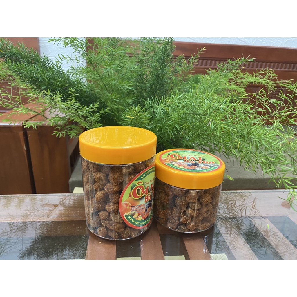 Hộp 500g Ô mai mơ cay mặn ngọt, ô mai Bà Thu có vị chua mặn giúp thuận khí hết h0 giải khát cho cơ thể