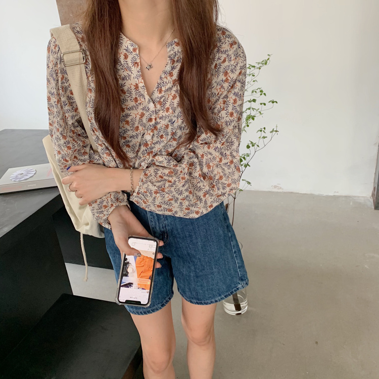 Áo sơ mi tay dài hoạ tiết hoa phong cách Hàn Quốc hợp thời trang