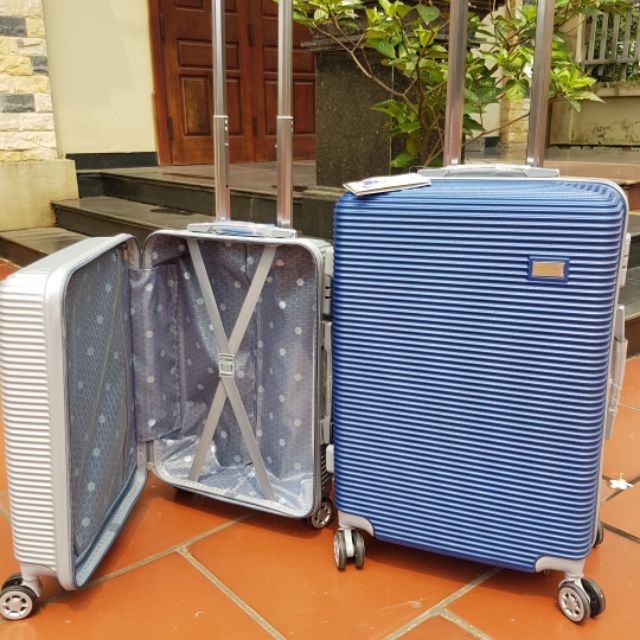 Vali nhưa PC Hùng Phát , bánh xe xoay 360 độ, Tay đẩy siêu bền. Hàng sãn kho nhé - Hoa Lụa Duy Minh