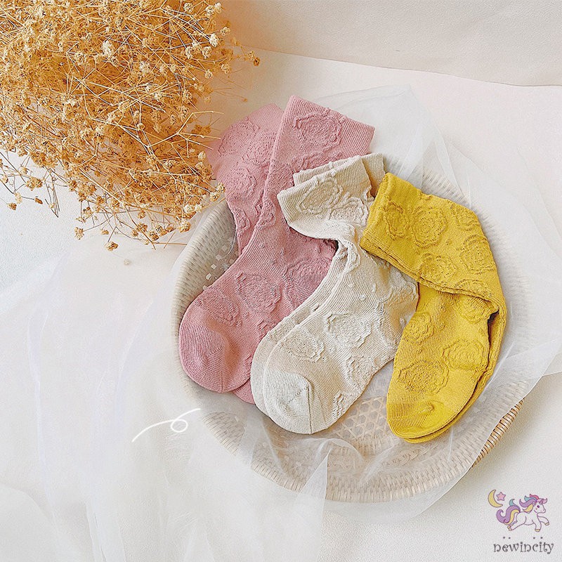 Set 3 đôi vớ lửng in hoa kiểu Hàn Quốc xinh xắn cho bé gái