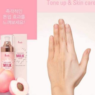 Kem dưỡng ẩm trắng da