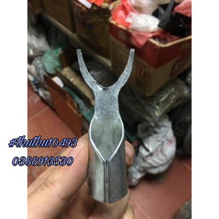 Đầu móc sào trọc quần áo