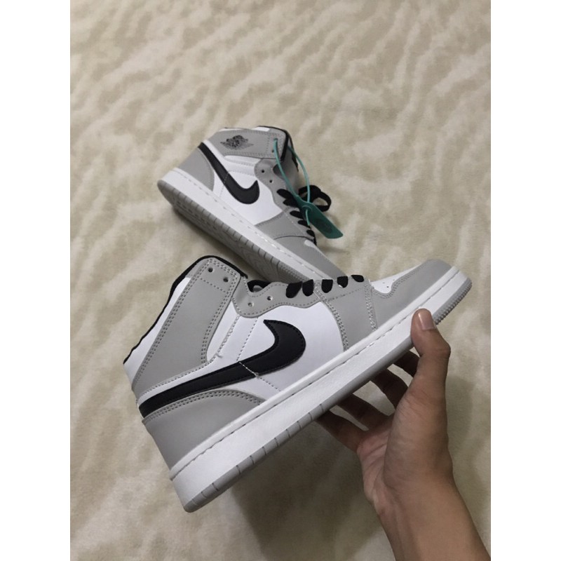 Giày Sneaker Xám trắng cổ cao | BigBuy360 - bigbuy360.vn