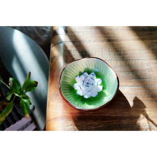 Đĩa đốt trầm đắp sen nổi DDT37
